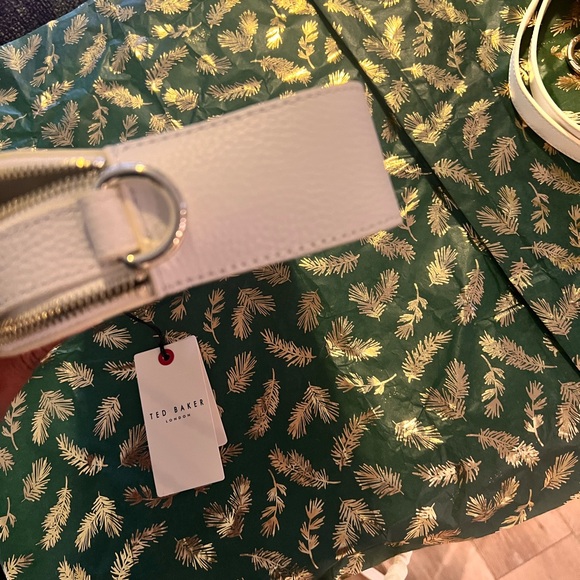 leather cross-body bag & unbranded make up bag - Picture 13 of 16